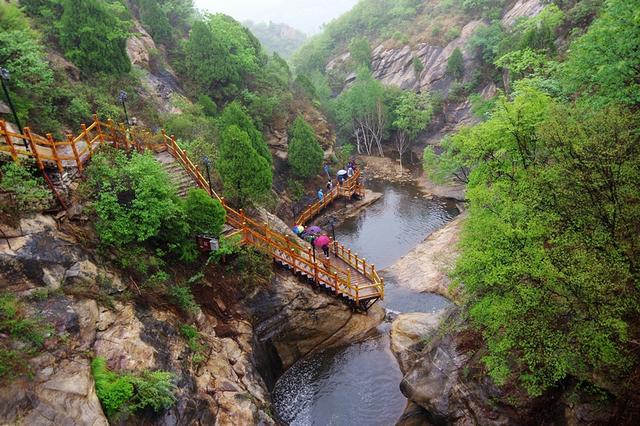 雨雪天 在一线 | 四川叙永县开展“除冰”护路行动